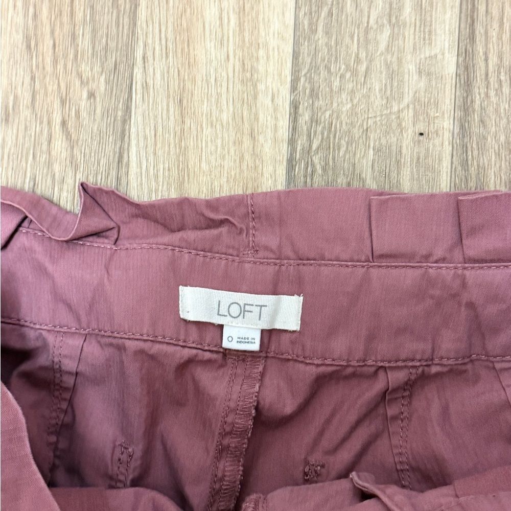 LOFT Womens Paperbag Waist Belted Shorts Size 0 Mauve Cuffed Pleated Front - Picture 2 of 3